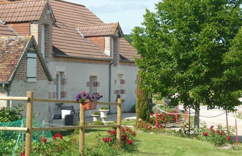 La Ferme De La Maugerie Bed and Breakfast Thoury Exteriör bild